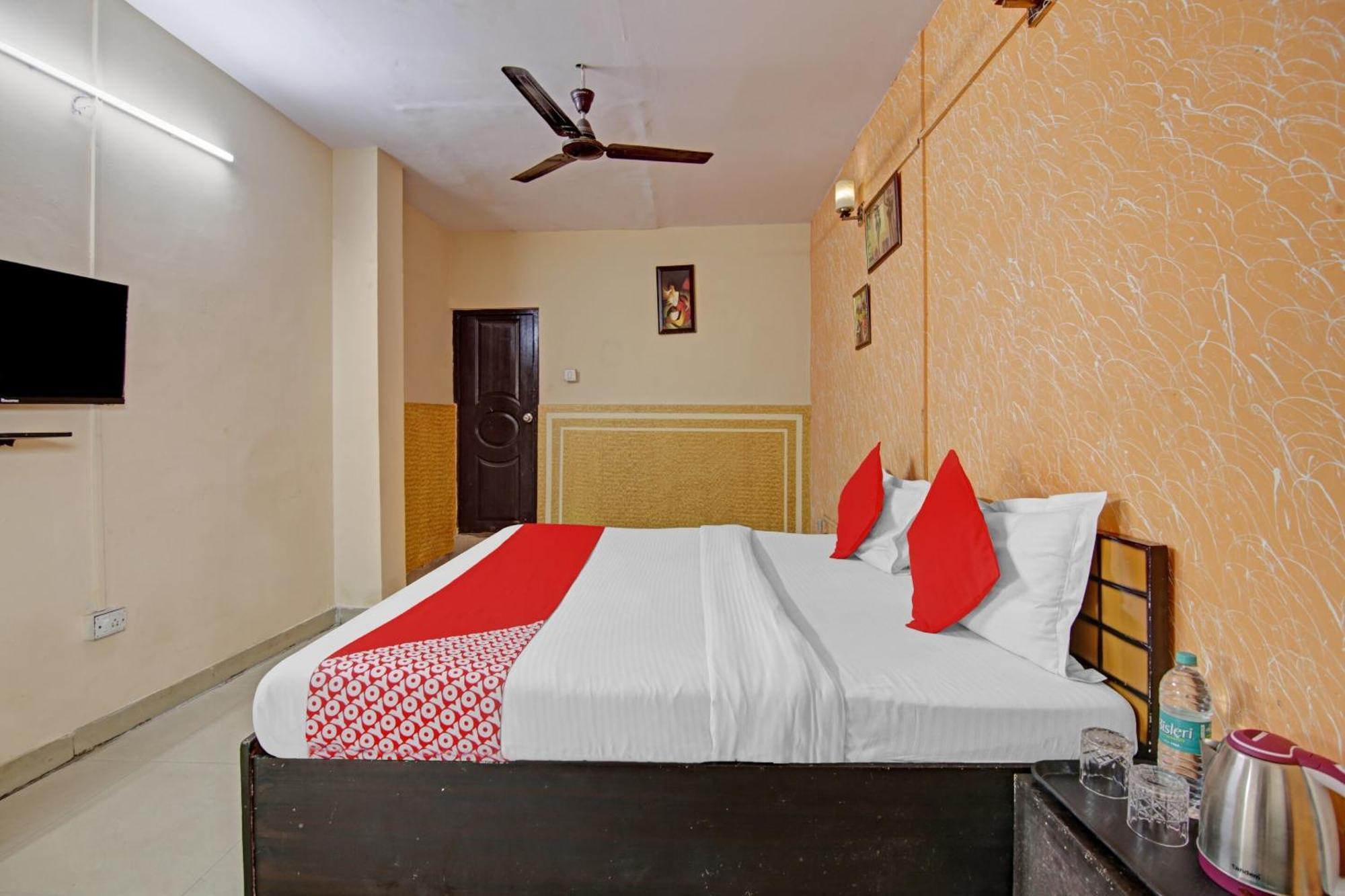 Hotel O Glorious Stayz Noida Exteriör bild