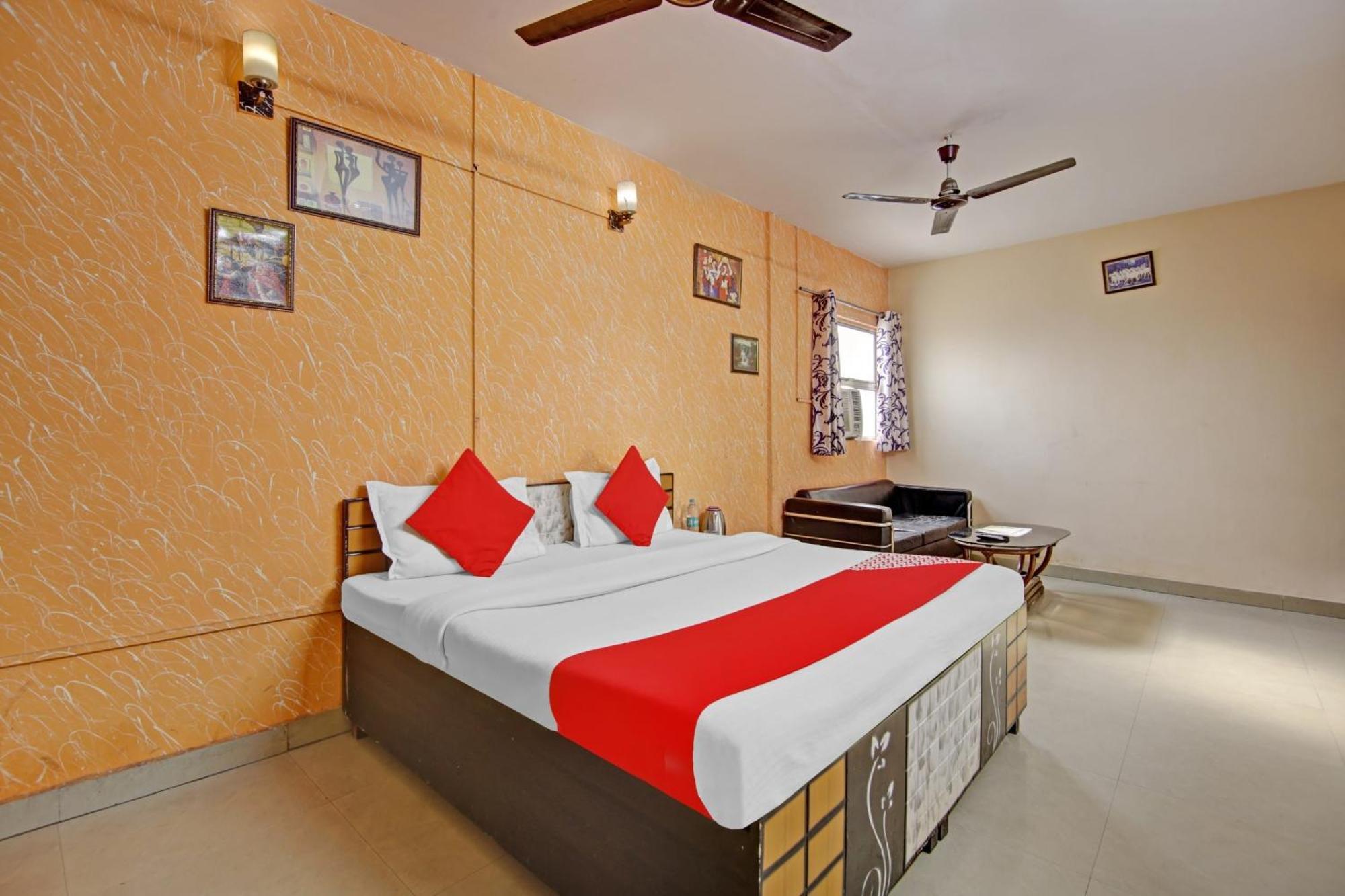 Hotel O Glorious Stayz Noida Exteriör bild